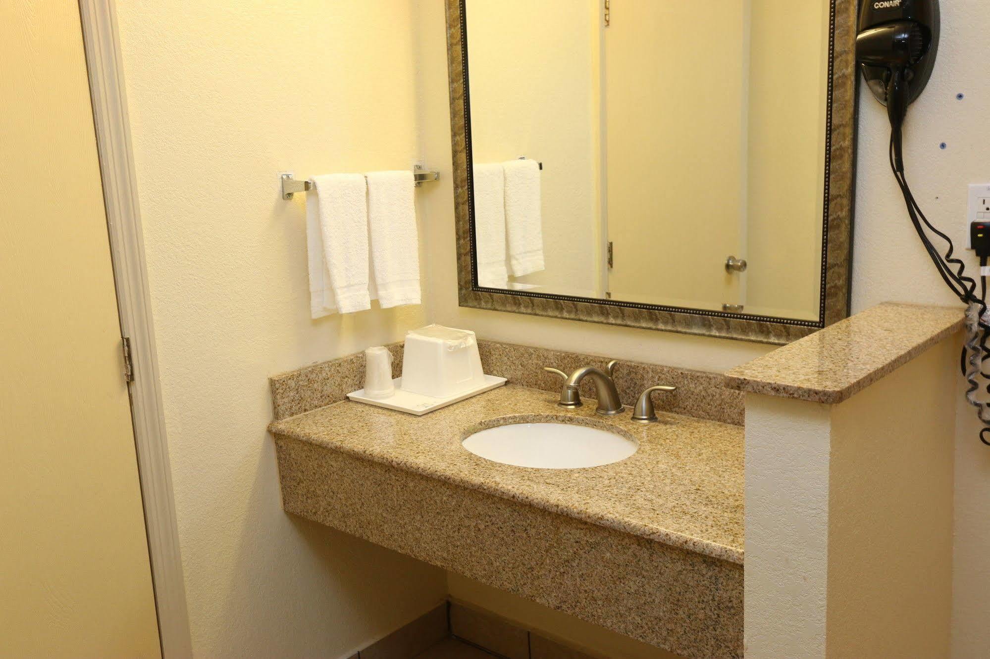 Comfort Inn South Padre Island Ngoại thất bức ảnh